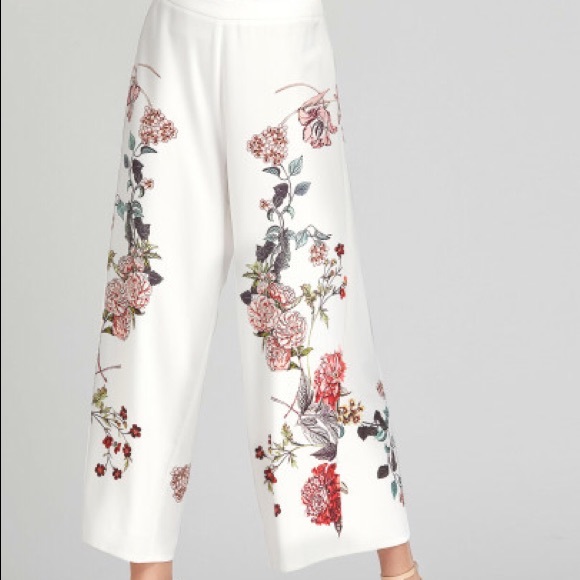 Crop pant wide leg white with flowers - Picture 2 of 10
